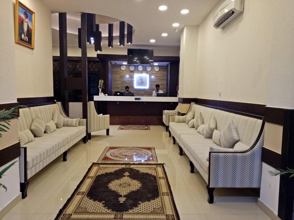 Gateway Salalah Hotel Apartments エクステリア 写真